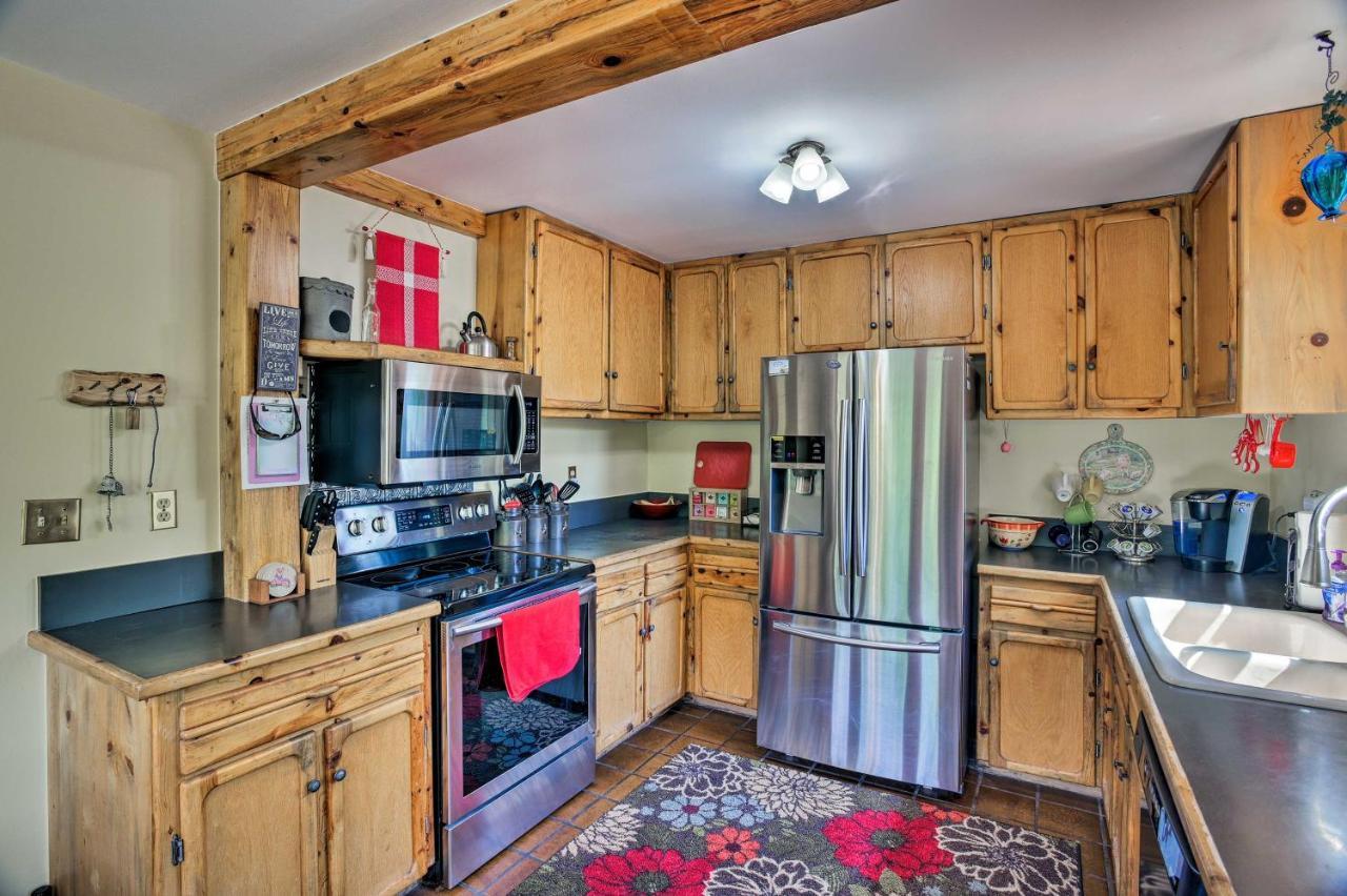 Central City Cozy Home With Deck And Mtn Views, Walk To Casinos מראה חיצוני תמונה