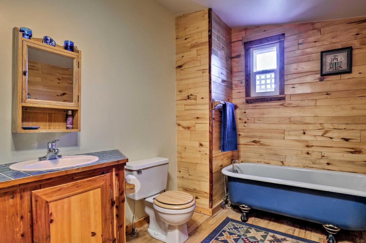 Central City Cozy Home With Deck And Mtn Views, Walk To Casinos מראה חיצוני תמונה